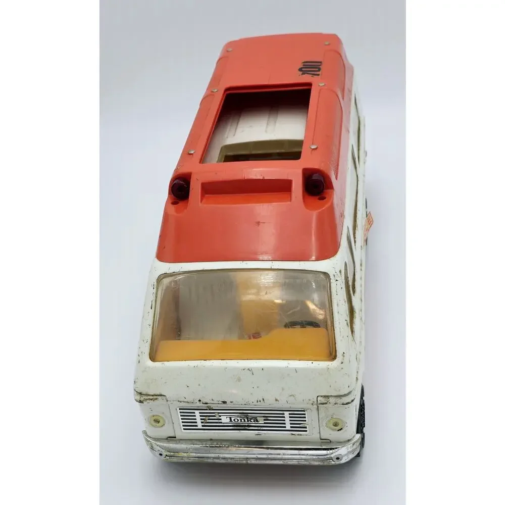 VINTAGE TONKA PRESSED STEEL RESCUE AMBULANCE